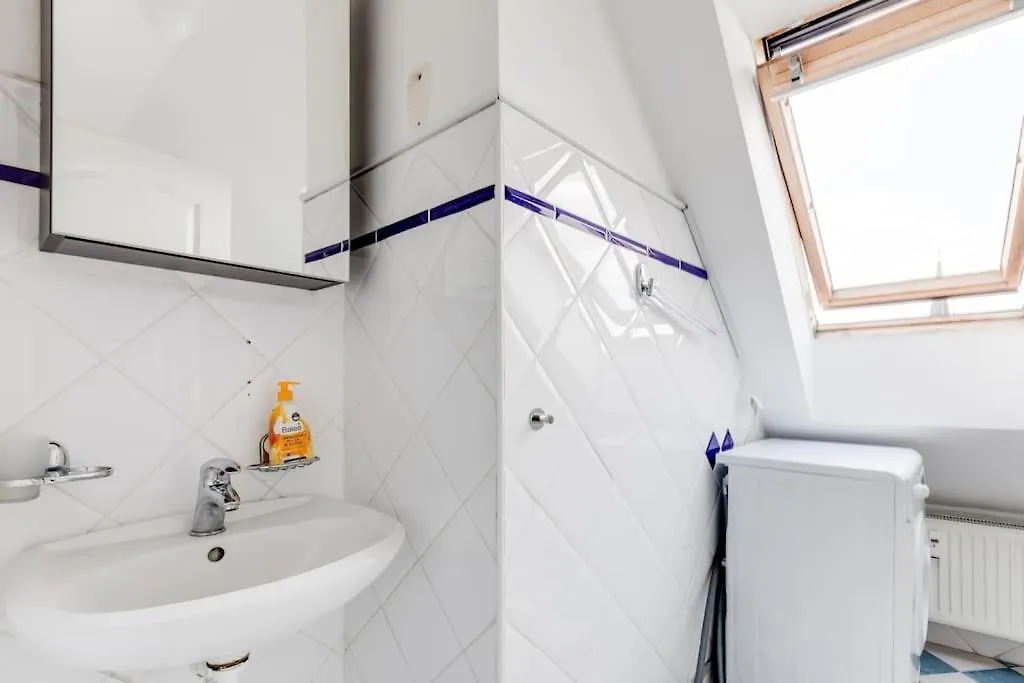 Cozy & Quiet Center Attic With Castle View - Vtub Appartement Praag