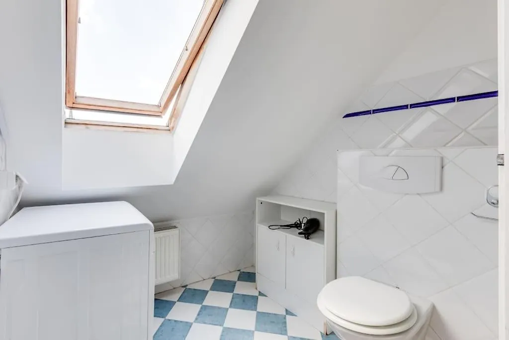Cozy & Quiet Center Attic With Castle View - Vtub Appartement Praag Tsjechië