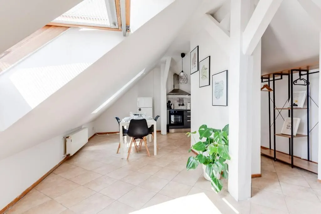 Cozy & Quiet Center Attic With Castle View - Vtub Appartement Praag Tsjechië