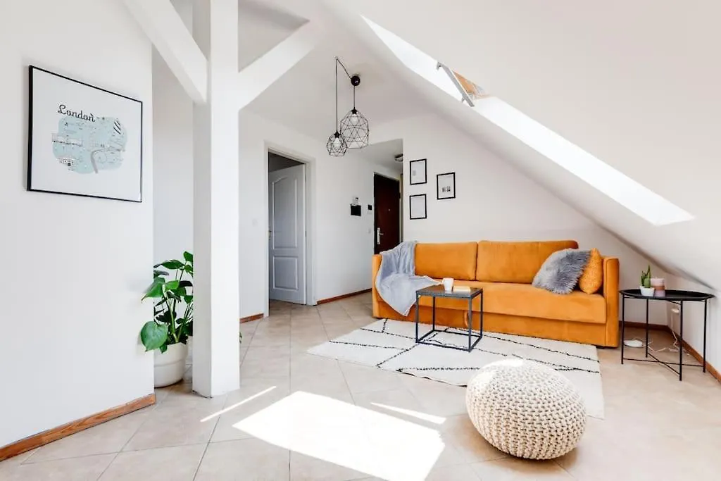 Cozy & Quiet Center Attic With Castle View - Vtub Daire Prag