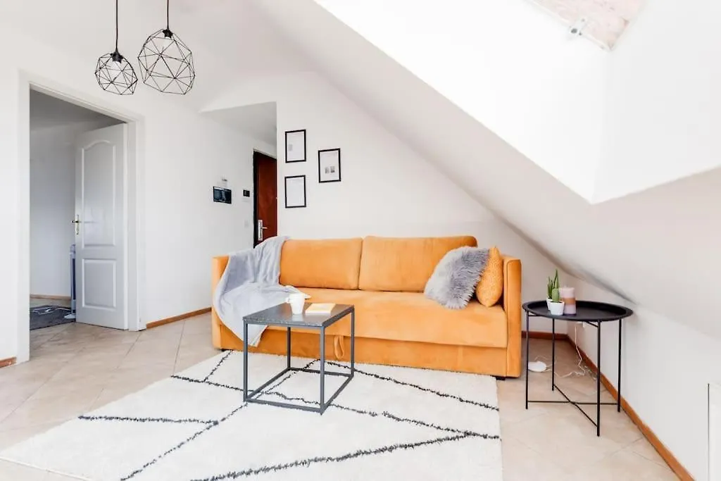 Cozy & Quiet Center Attic With Castle View - Vtub Daire Prag