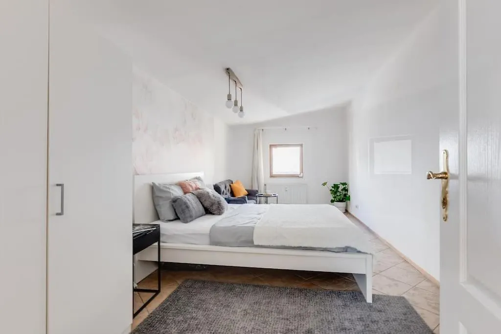 Cozy & Quiet Center Attic With Castle View - Vtub Daire Prag 0*,  Çek Cumhuriyeti