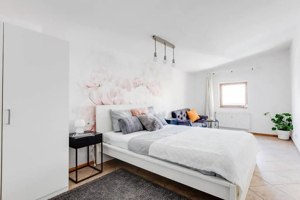 Apartment Ferienwohnung Cozy & Quiet Center Attic With Castle View - Vtub Prag Tschechische Republik