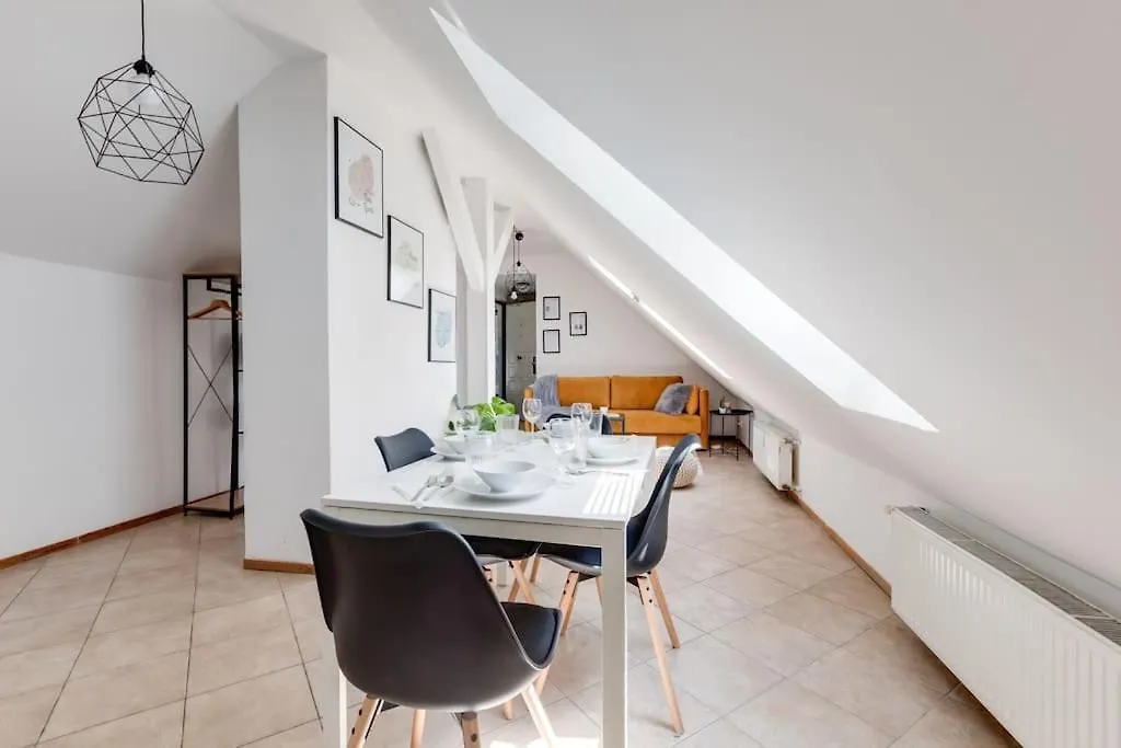 Ferienwohnung Cozy & Quiet Center Attic With Castle View - Vtub Prag Apartment